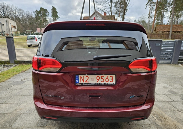 Chrysler Pacifica cena 149998 przebieg: 98000, rok produkcji 2019 z Janowiec Wielkopolski małe 191